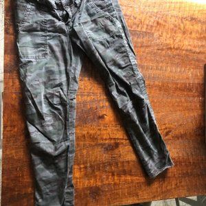 Sanctuary Cargo Pants - Camo Size 29